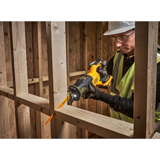 Piła szablasta akumulatorowa 18V DeWalt DCS382N - obrazek 2